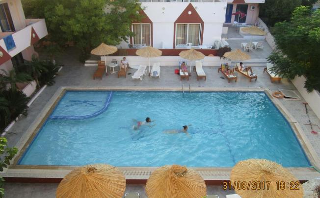 Фото отеля Saint Konstantin Beach Apartments