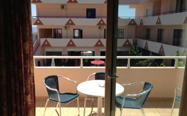 Фото отеля Saint Konstantin Beach Apartments