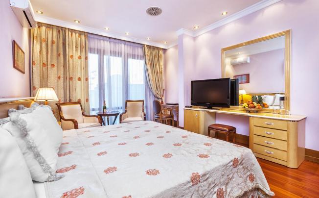 Фото отеля Minerva Premier Hotel