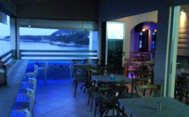Фото отеля Karaoulanis Beach Hotel