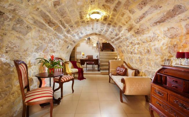 Фото отеля Rector's Suites