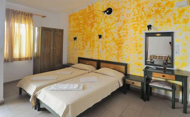 Фото отеля Zafiri Apartments 