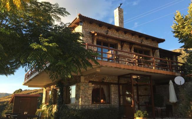 Фото отеля CHALET GEORGIOS V APT