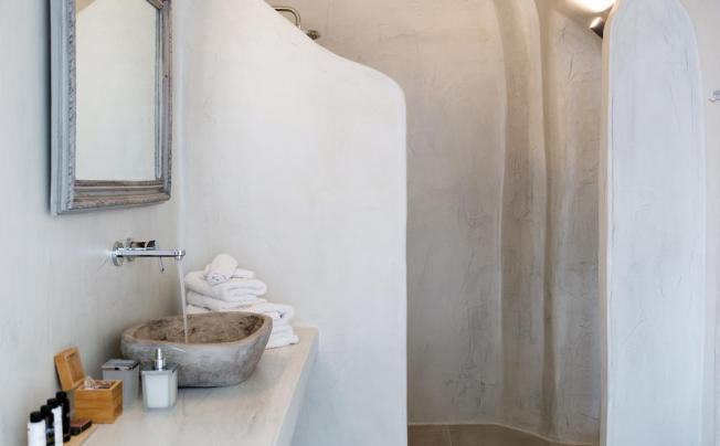 Фото отеля Adamant Suites