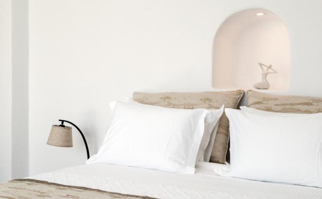 Фото отеля Adamant Suites