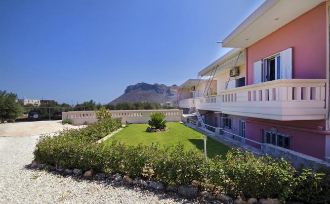 Фото отеля SKAMAGKAS APARTMENTS
