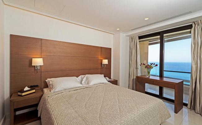 Фото отеля Bellevue Suites Hotel