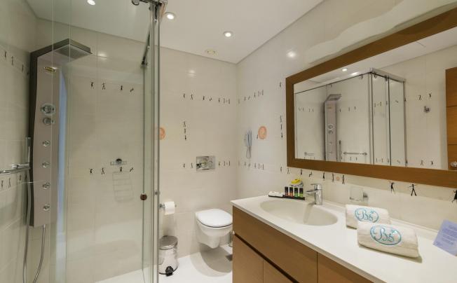 Фото отеля Bellevue Suites Hotel