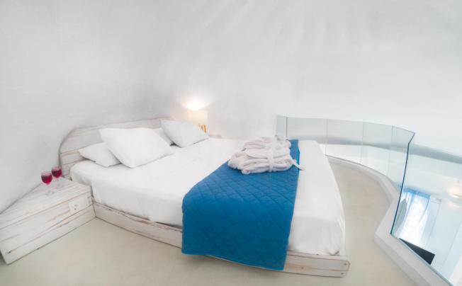 Фото отеля Kouros Home & Suites