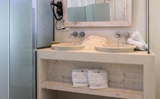 Фото отеля Kouros Home & Suites