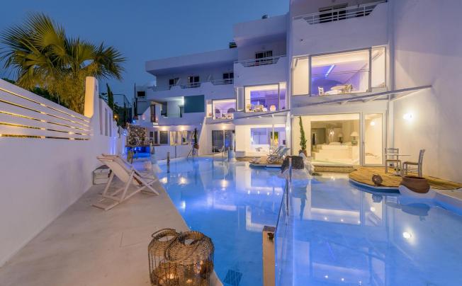 Фото отеля Kouros Home & Suites