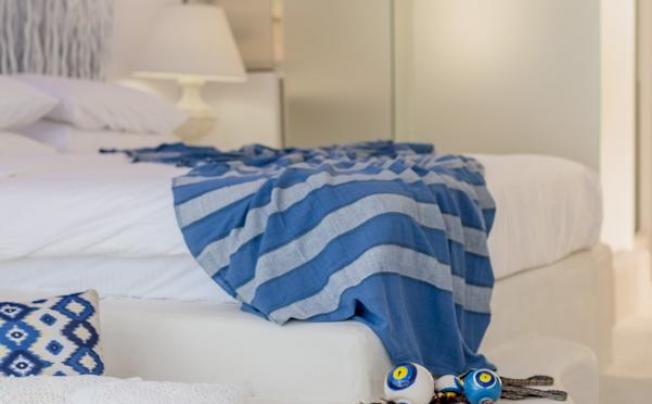 Фото отеля Kouros Home & Suites