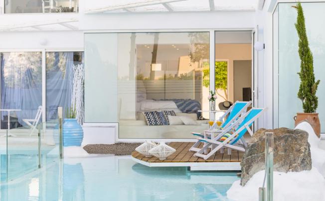Фото отеля Kouros Home & Suites