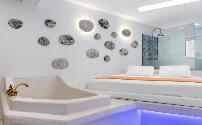 Фото отеля Kouros Home & Suites