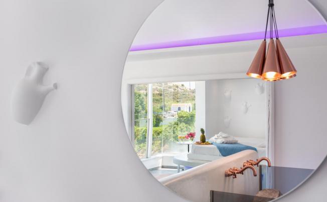 Фото отеля Kouros Home & Suites