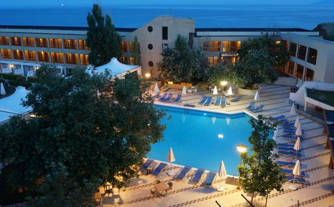 Фото отеля Alexander Beach Hotel & Convention Center