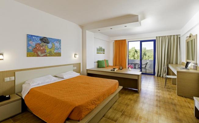 Фото отеля Ekaterini Hotel 