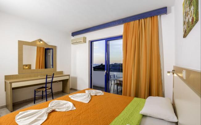 Фото отеля Ekaterini Hotel 