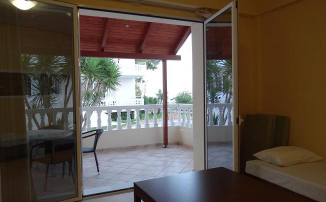Фото отеля PERLA BEACH APARTMENTS