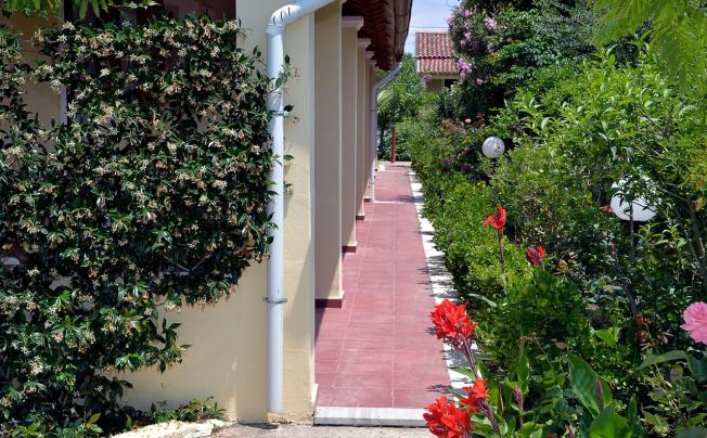 Фото отеля Harris Apartments