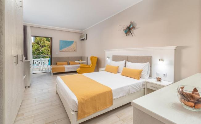 Фото отеля Porfi Beach Hotel