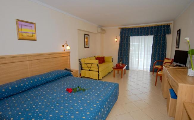 Фото отеля Porfi Beach Hotel