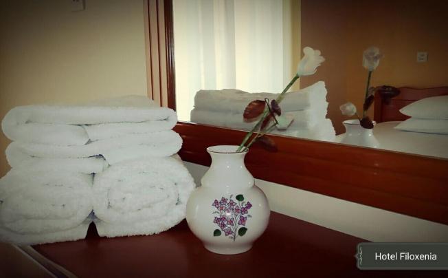 Фото отеля Filoxenia Hotel Apartments