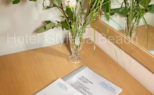Фото отеля Glyfada Beach Hotel