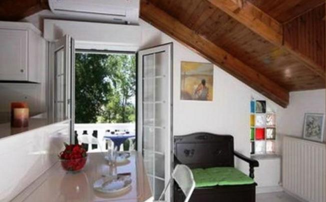 Фото отеля Sofia - Yiota Studios & Apartments 