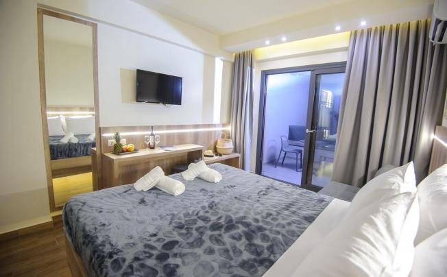 Фото отеля Yakinthos Hotel