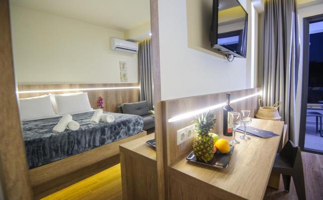 Фото отеля Yakinthos Hotel