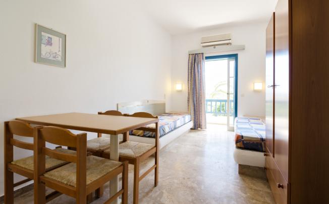 Фото отеля Esperides Apartments Agia Pelagia