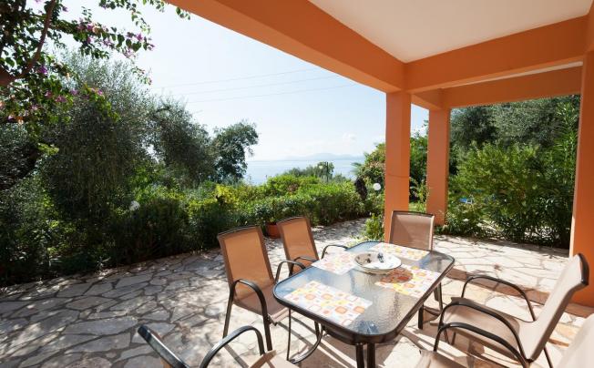 Фото отеля Joanna Sea View Apartments