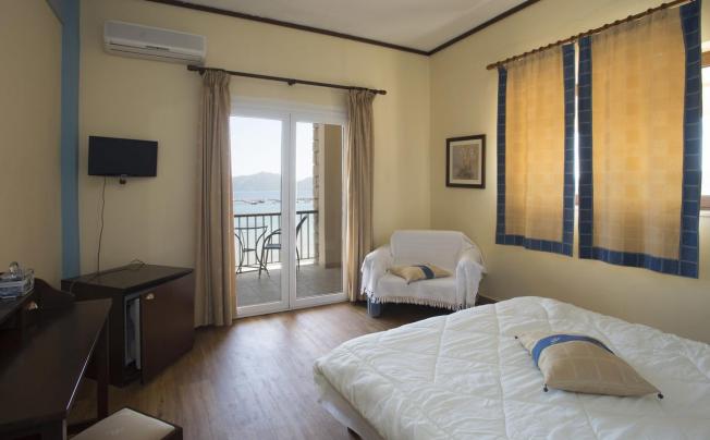 Фото отеля METHONI BEACH HOTEL