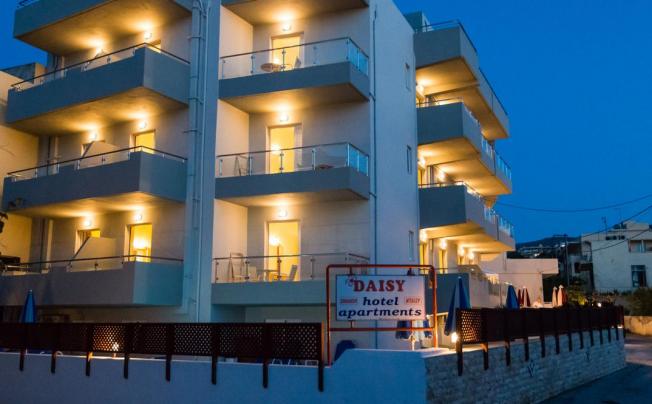 Фото отеля Daisy Hotel Apartments
