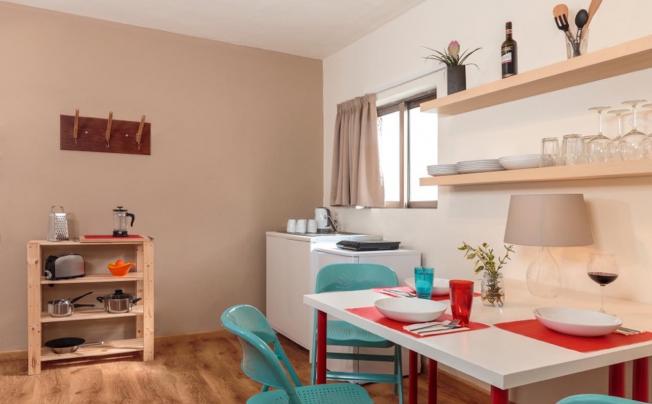 Фото отеля Stay Hostel Apartments Lounge