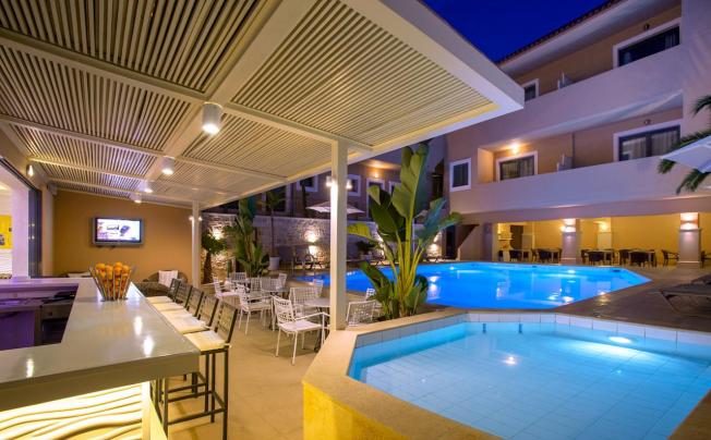 Фото отеля La Stella Apartments & Suites