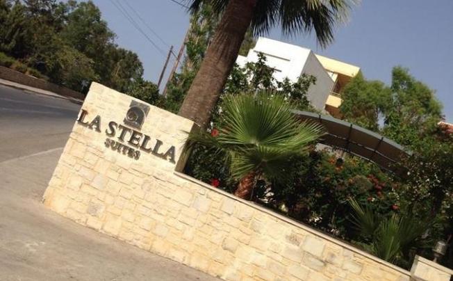 Фото отеля LA STELLA APARTMENTS & SUITES