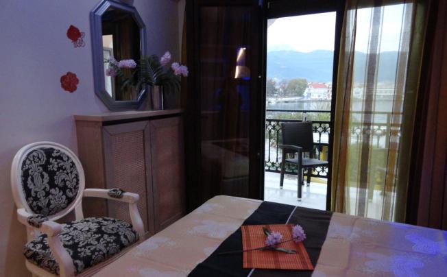 Фото отеля Captains Beach Luxury Apartments