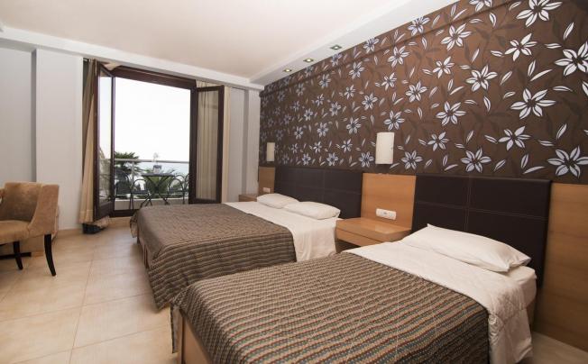 Фото отеля MISTRAL HOTEL