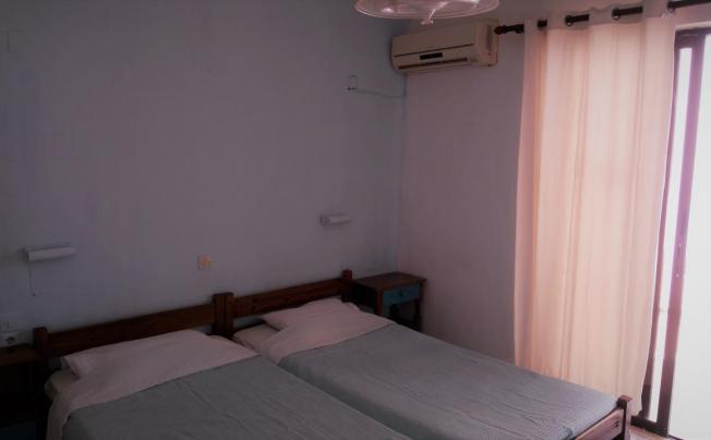 Фото отеля Dolphin Apartments