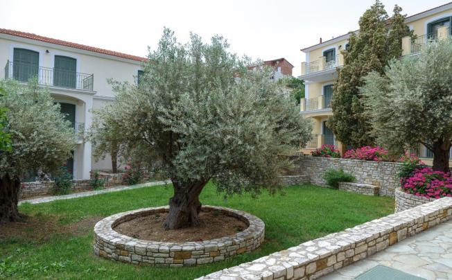Фото отеля Kyveli Hotel Apartments