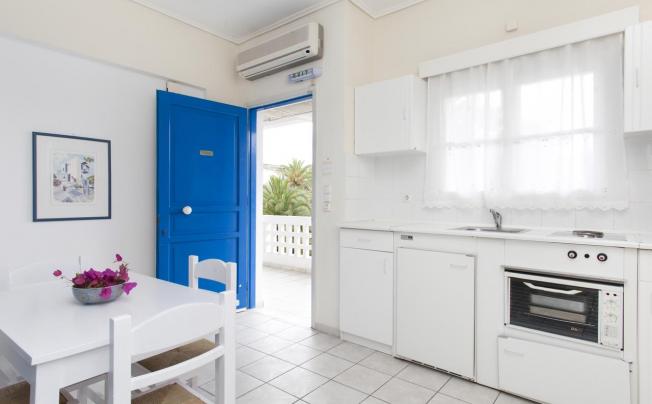 Фото отеля Daphnes Club Hotel Apartments 