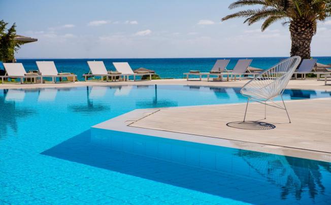 Фото отеля The Bay Hotel & Suites 