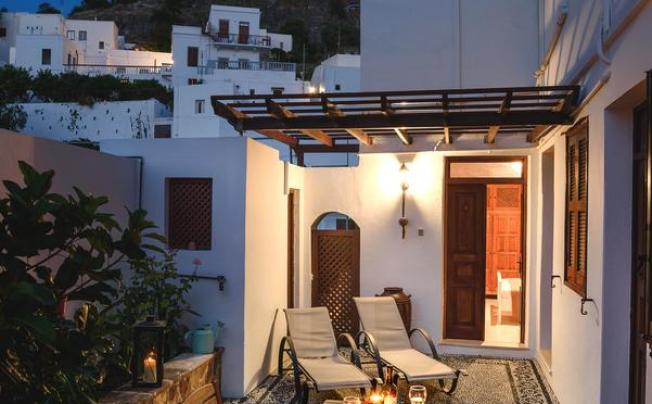 Фото отеля Thea Villas and Suite