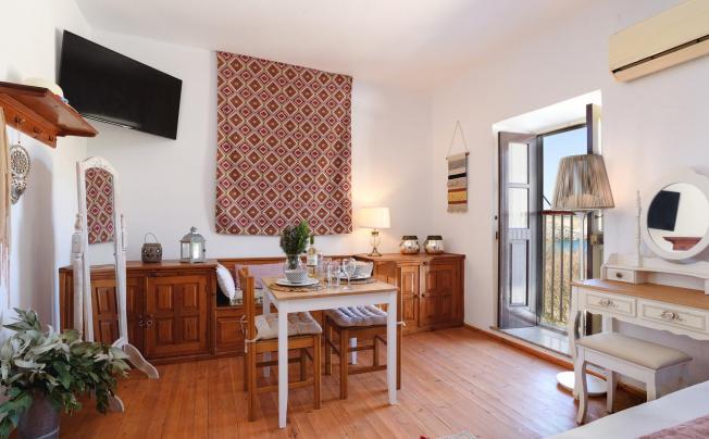 Фото отеля Thea Villas and Suite