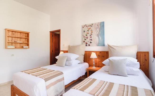Фото отеля Thea Villas and Suite