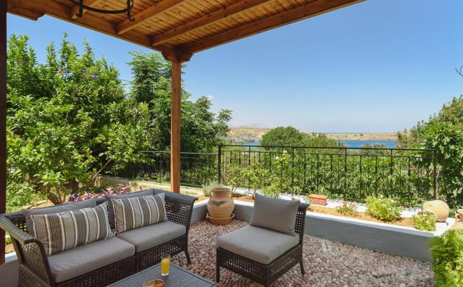 Фото отеля Thea Villas and Suite