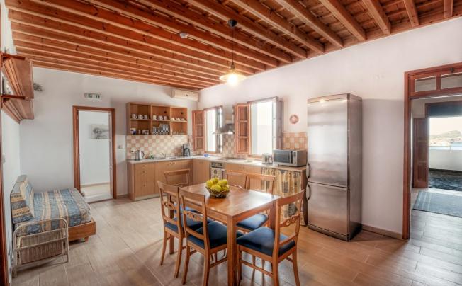 Фото отеля Thea Villas and Suite