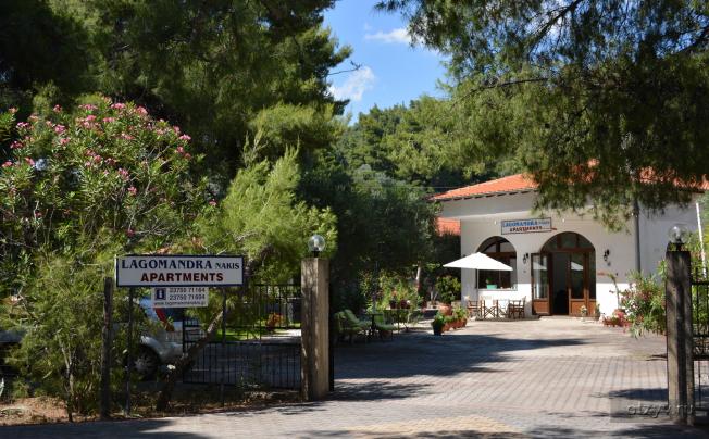 Фото отеля Lagomandra Nakis Apartments